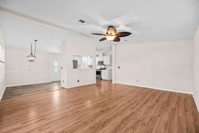 5 of 19 - 2969 Fiddlewood Circle, Port St. Lucie, FL