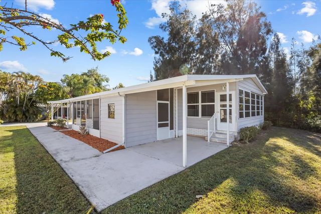3 of 20 - 8221 Cinnamon Lane, Port St. Lucie, FL