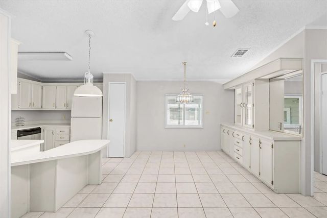 4 of 20 - 8221 Cinnamon Lane, Port St. Lucie, FL