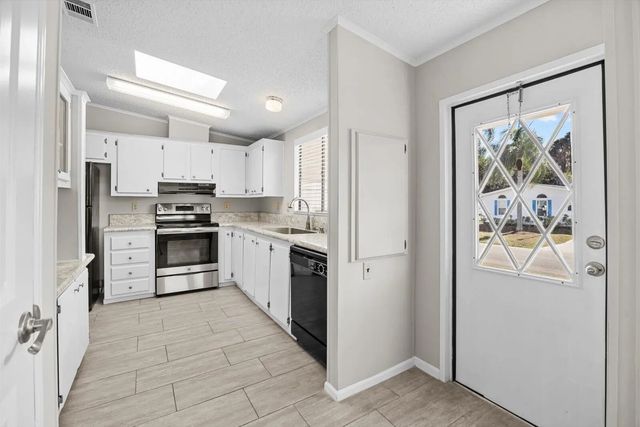 5 of 25 - 8530 Leadtree Court, Port St. Lucie, FL