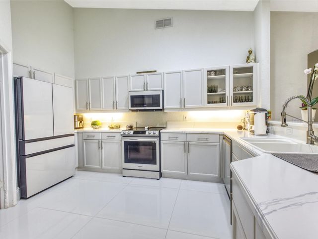 2 of 37 - 6660 Conch Court, Boynton Beach, FL
