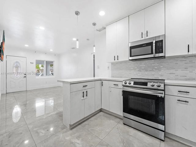 1230 Nw 35th Street, Miami