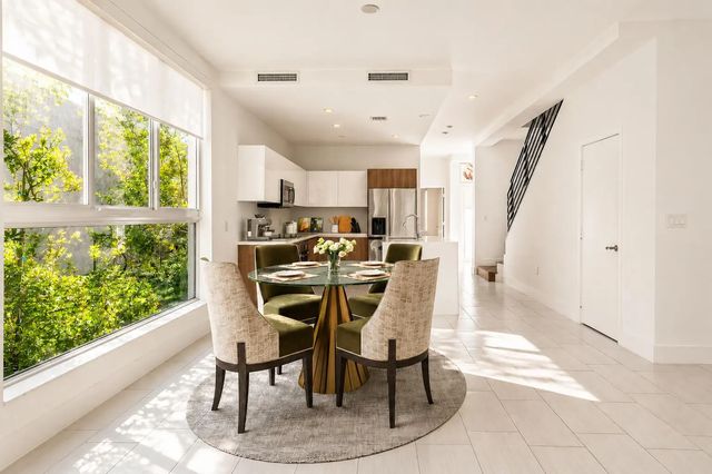 5 of 29 - 2461 Ne 135th Street, North Miami, FL