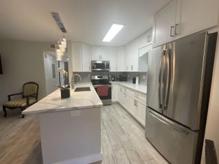 Photo of Listing #R11152356