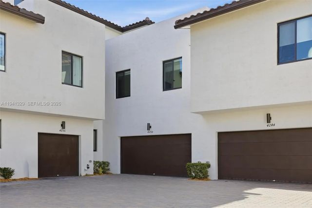 4 of 78 - 4250 Nw 83rd Avenue, Doral, FL