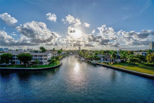 437 Golden Isles Drive #4d, Hallandale Beach