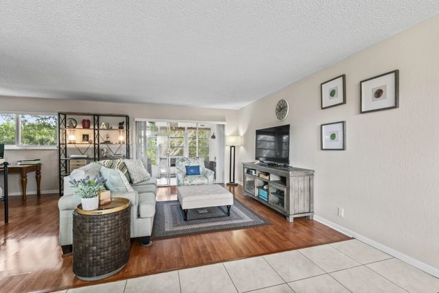5 of 35 - 225 Bonnie Boulevard #302, Palm Springs, FL