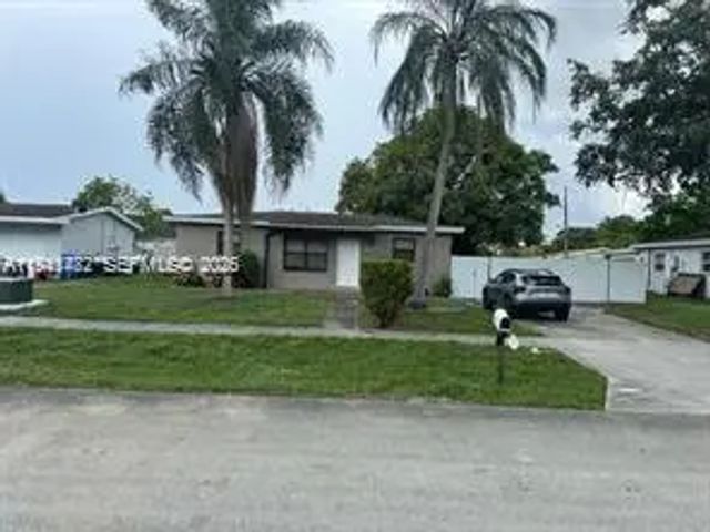 4620 Sw 31st Drive, West Park