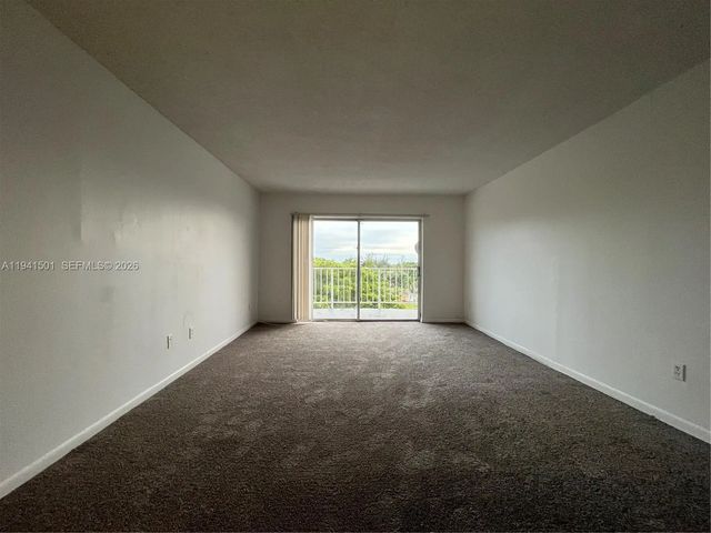 2 of 12 - 492 Nw 165th St Road #c-611, Miami, FL
