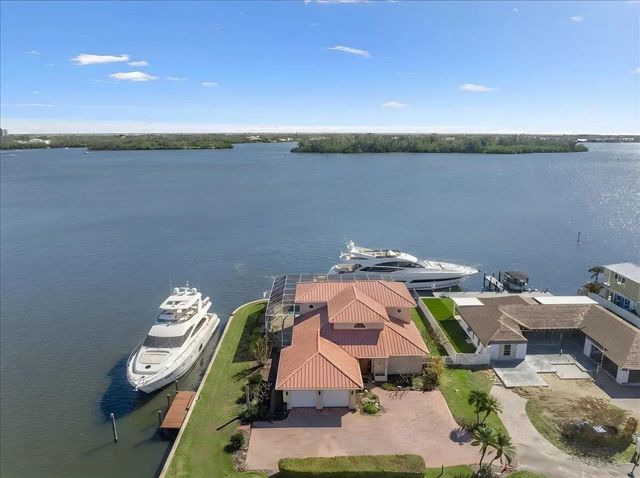 2 Seahorse Lane, Vero Beach
