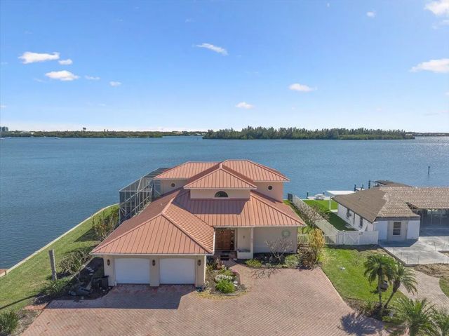 2 of 70 - 2 Seahorse Lane, Vero Beach, FL