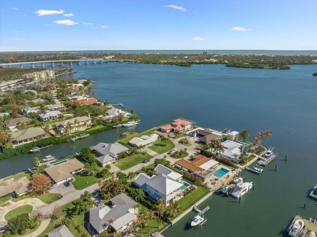 3 of 70 - 2 Seahorse Lane, Vero Beach, FL