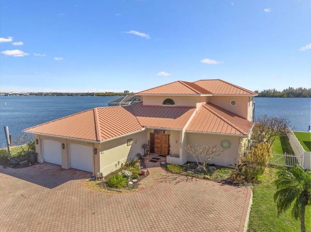 5 of 70 - 2 Seahorse Lane, Vero Beach, FL