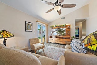 Photo of Listing #F10543681