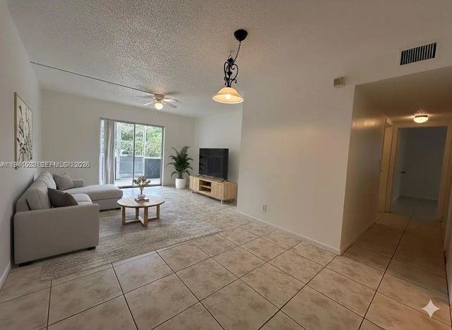 4354 Nw 9th Avenue #12-1c, Deerfield Beach