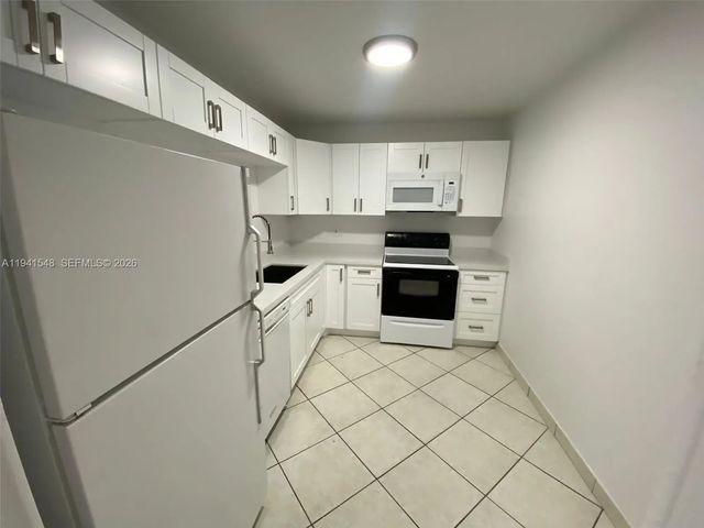4 of 18 - 4344 Nw 9th Avenue #9-3d, Deerfield Beach, FL