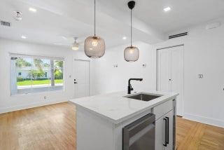 Photo of Listing #R11152546