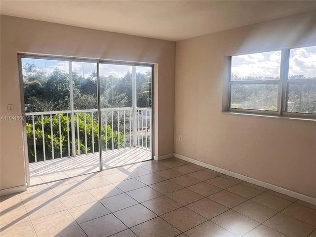 3 of 9 - 12290 Ne 11th Court #203, North Miami, FL