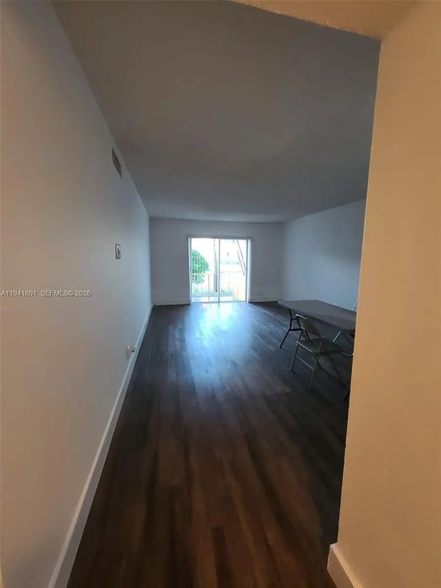 18111 Nw 68th Avenue #g106, Hialeah