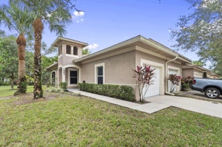 Photo of Listing #R11152569