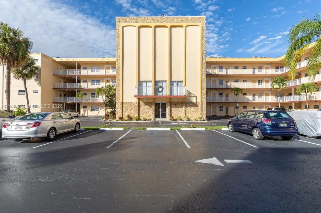 3990 Nw 42nd Avenue #106, Lauderdale Lakes