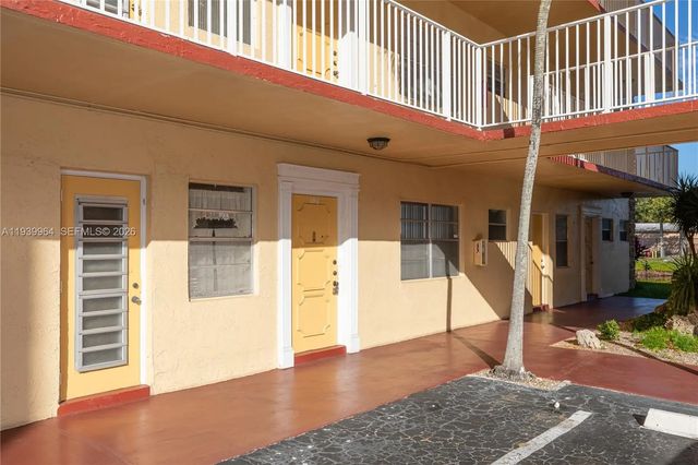 2 of 36 - 3990 Nw 42nd Avenue #106, Lauderdale Lakes, FL