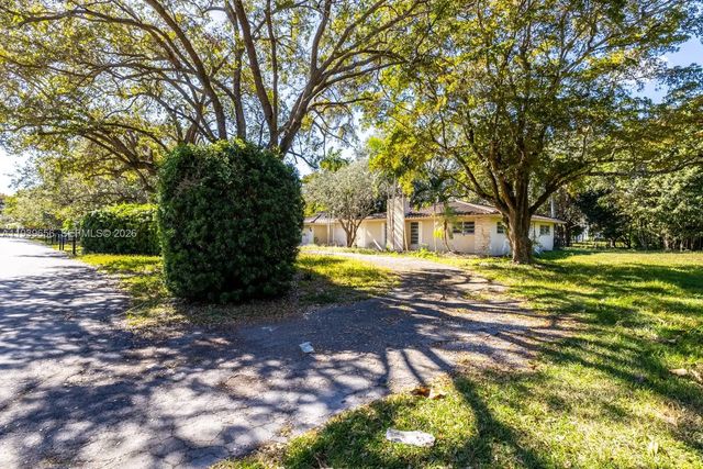 13500 Sw 68th Court, Pinecrest