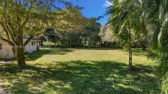 2 of 22 - 13500 Sw 68th Court, Pinecrest, FL