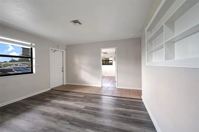 3 of 23 - 4136 Nw 13th Avenue, Oakland Park, FL