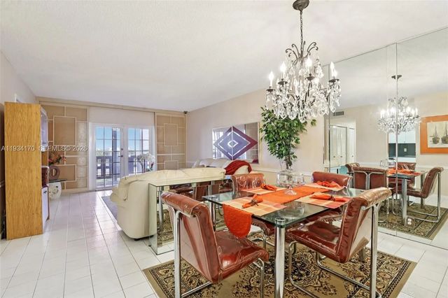5 of 29 - 4350 Hillcrest Drive #702, Hollywood, FL