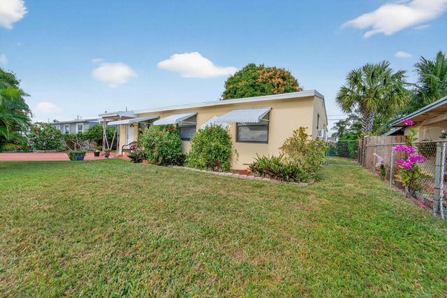 2 of 25 - 2105 Worthington Road, West Palm Beach, FL