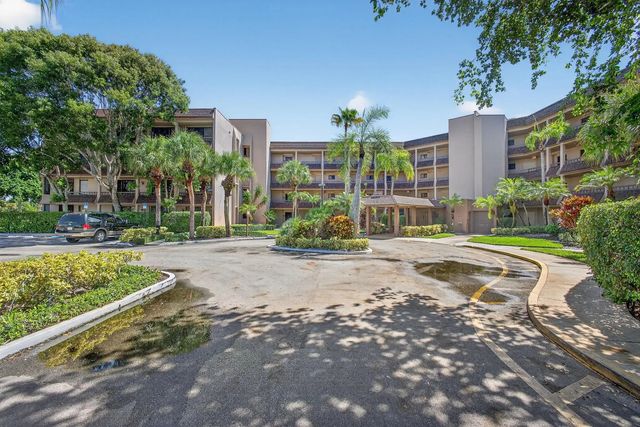 4770 Fountains Drive #104, Lake Worth