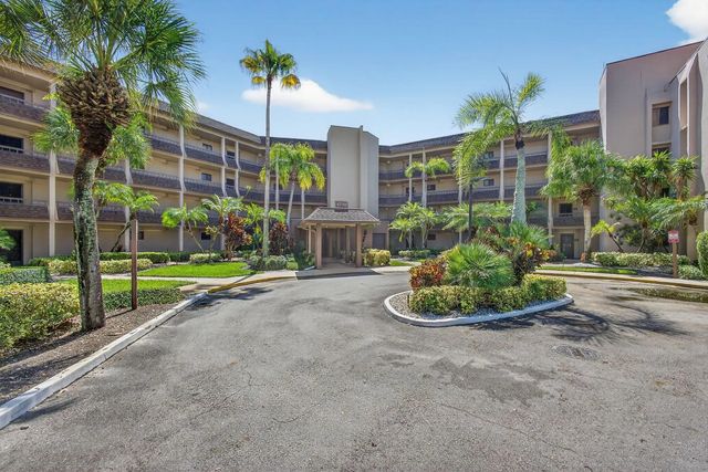 2 of 60 - 4770 Fountains Drive #104, Lake Worth, FL