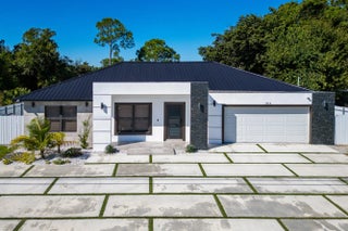 Photo of Listing #R11152720