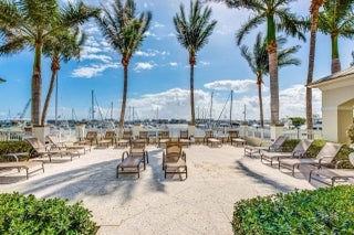 Photo of Listing #R11152726