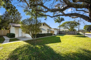 Photo of Listing #R11152732