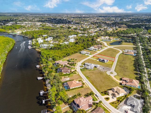 4 of 13 - 135 Se Via Lago Garda, Port St. Lucie, FL