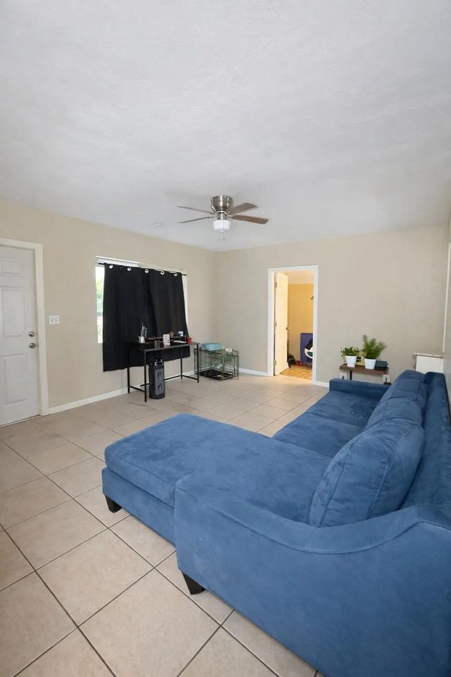 5 of 12 - 1225 Nw 10th Place, Fort Lauderdale, FL