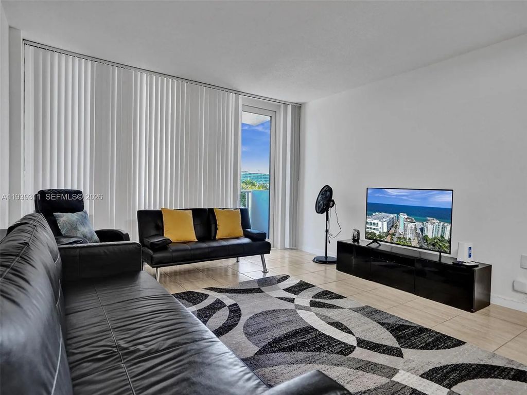 3725 S Ocean Drive #520, Hollywood