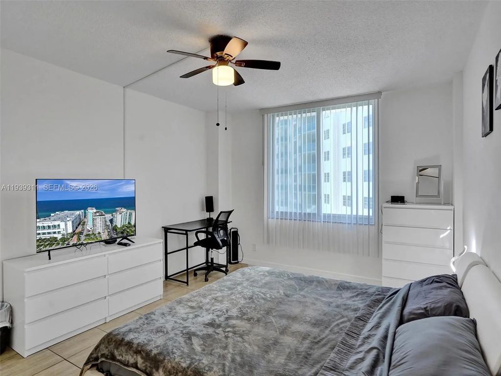 3725 S Ocean Drive #520, Hollywood