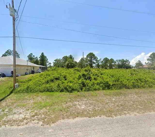 832 Dawhert Avenue S, Lehigh Acres