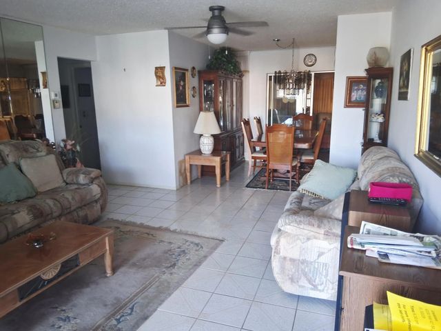 4 of 4 - 4221 Nw 51st Avenue Ne, Lauderdale Lakes, FL
