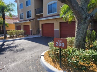 Photo of Listing #R11152815