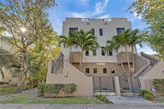 2 of 31 - 1405 Galiano Street #4, Coral Gables, FL