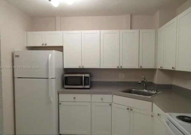 3 of 7 - 10751 Royal Palm Boulevard #17, Coral Springs, FL