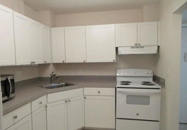 5 of 7 - 10751 Royal Palm Boulevard #17, Coral Springs, FL