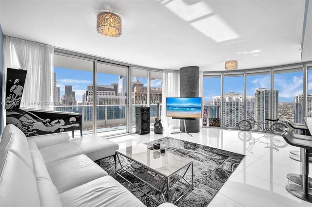 5 of 31 - 200 Biscayne Boulevard Way #4202, Miami, FL