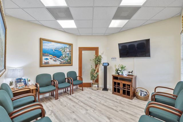 3 of 16 - 18044 Nw 6th Street #101, Pembroke Pines, FL