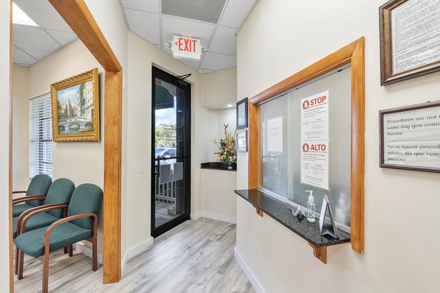 4 of 16 - 18044 Nw 6th Street #101, Pembroke Pines, FL