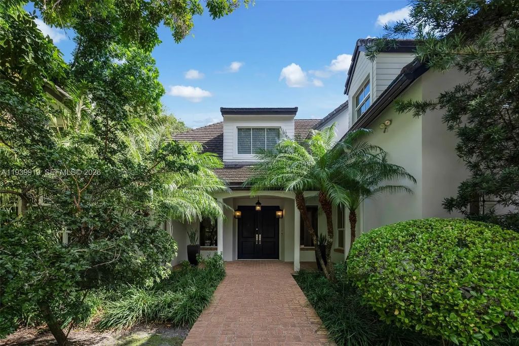 10001 Sw 60th Court, Pinecrest